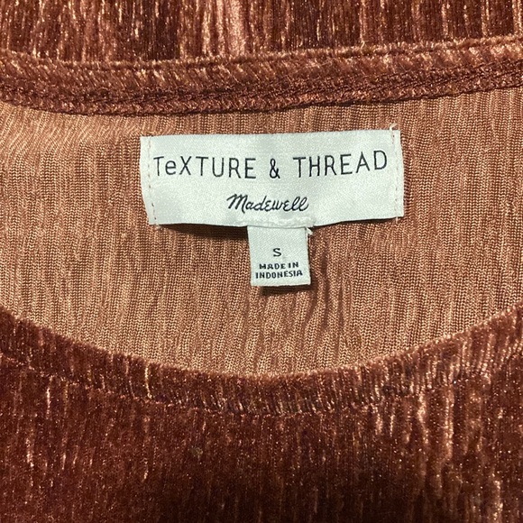 Texture & Thread Velvet Top - Picture 5 of 7